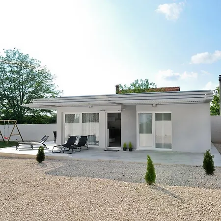 Holiday Mira Ferienhaus *
