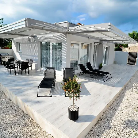 Holiday Mira Ferienhaus Zadar