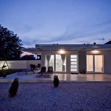 Holiday Mira Ferienhaus Zadar